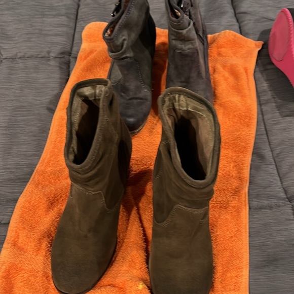 2 pairs of Roxy Boots Womens SZ 7 Ankle Bootie GREY/brown Leather Round Toe - Picture 2 of 6